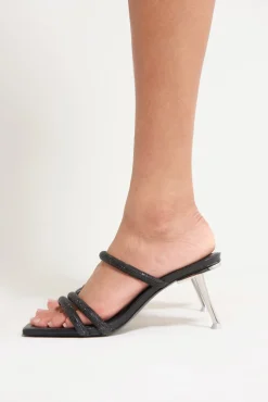 Anya Sandal