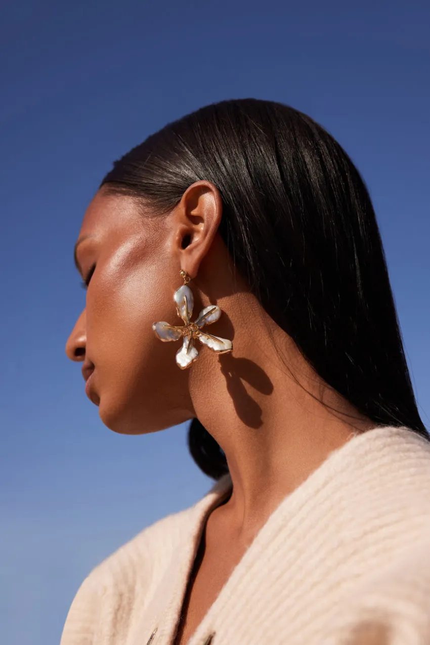 Della Earring