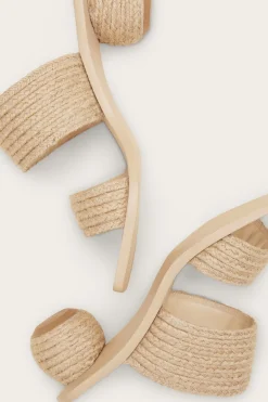 Jila Sandal