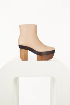Kerri Boot