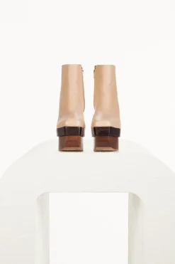 Kerri Boot