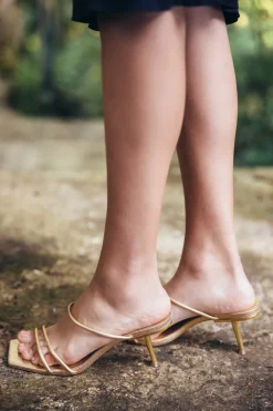 Lydia Sandal