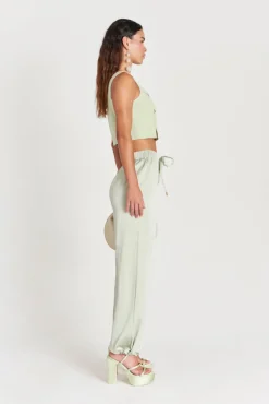 Minaya Pant