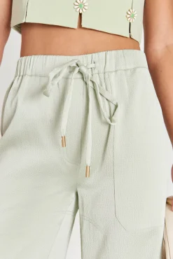 Minaya Pant