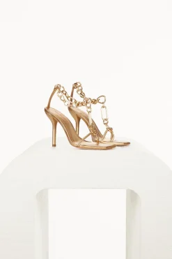 Naima Sandal